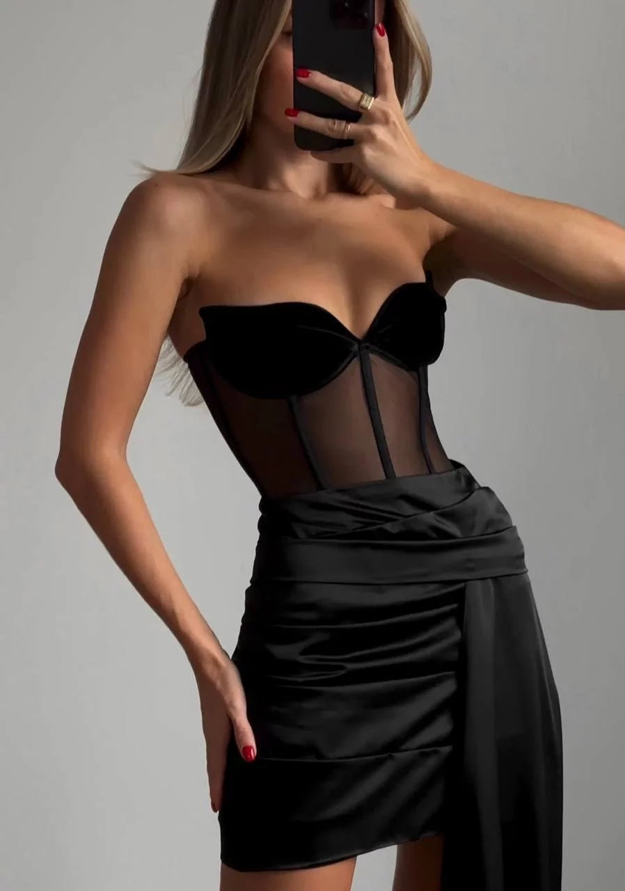 Long corset with velvet cups